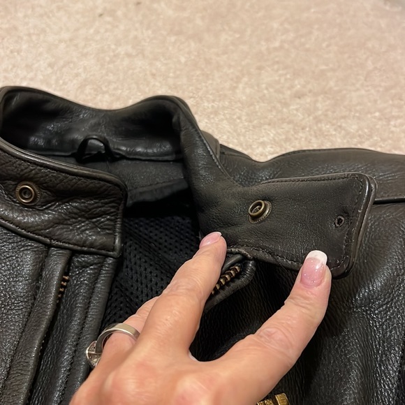 Leather riding jacket - Picture 2 of 11